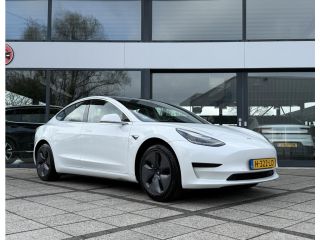 Tesla Model 3 Range Plus Autopilot Panorama Trekhaak