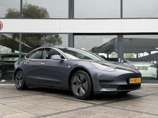 Tesla Model 3 Range Plus RWD | Autopilot | Panorama | Leder |