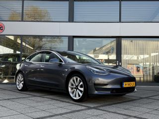 Tesla Model 3 Range Plus RWD | Autopilot | Panorama | Leder |