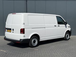 Volkswagen Transporter 2.0 TDI 6.1 / L2H1 / Highline / STOELVERW / 1e EIG. / BOTT INRICHTING / AIRCO / CRUISE / CAMERA /...