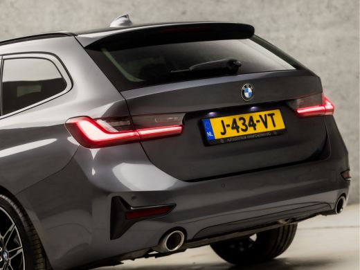 BMW 3 Serie Touring 318i Executive Sportline 157Pk Automaat (PANORAMADAK, APPLE CARPLAY, GROOT NAVI, DEALER O... ActivLease financial lease