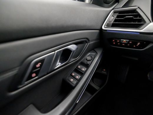 BMW 3 Serie Touring 318i Executive Sportline 157Pk Automaat (PANORAMADAK, APPLE CARPLAY, GROOT NAVI, DEALER O... ActivLease financial lease
