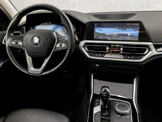 BMW 3 Serie Touring 318i Executive Sportline 157Pk Automaat (PANORAMADAK, APPLE CARPLAY, GROOT NAVI, DEALER O... ActivLease financial lease
