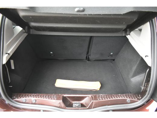 Dacia Sandero Dacia 0.9 TCe Laureate Automaat | Navigatie | Parkeersensoren | Airco | Cruise Control | Radio/MP3 | ActivLease financial lease
