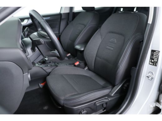 Ford Focus 1.0 EcoBoost Hybrid Active Business Navigatie | Adaptieve Cruise | Led Koplampen | Draadloos lade... ActivLease financial lease
