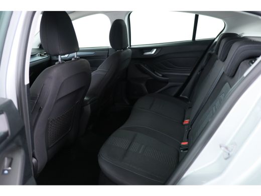 Ford Focus 1.0 EcoBoost Hybrid Active Business Navigatie | Adaptieve Cruise | Led Koplampen | Draadloos lade... ActivLease financial lease