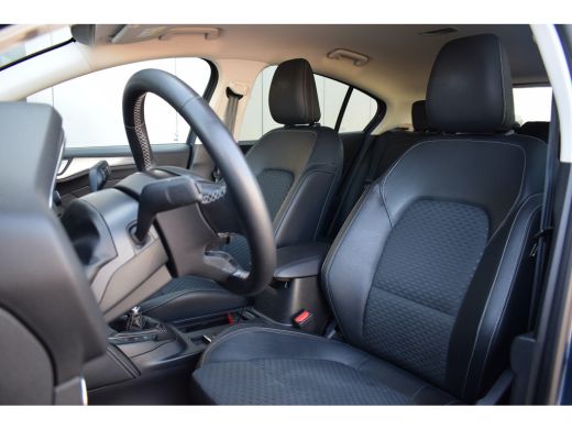 Ford Focus 1.0 EcoBoost Titanium X Business | CarPlay | Stuur- en Stoelverw. | Half Leer ActivLease financial lease