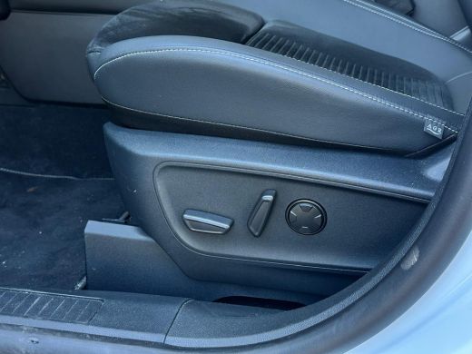 Ford Kuga Ford 2.5 PHEV Active X 2100kg trekgewicht! | Pano | 19'' | Head-Up | AGR-stoelen | Matrix LED | S... ActivLease financial lease