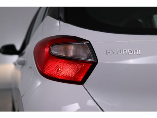 Hyundai i10 Hyundai 1.0 Comfort | Apple Carplay & Android Auto | Airco | Cruise Control | Rijstrooksensor met... ActivLease financial lease