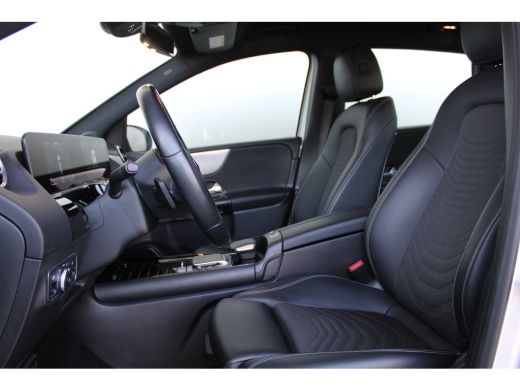 Mercedes B-Klasse Mercedes-Benz 180 Business Solution | Achteruitrijcamera | Apple Carplay/Android Auto|telefoonint... ActivLease financial lease