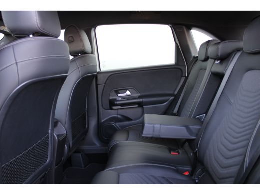Mercedes B-Klasse Mercedes-Benz 180 Business Solution | Achteruitrijcamera | Apple Carplay/Android Auto|telefoonint... ActivLease financial lease