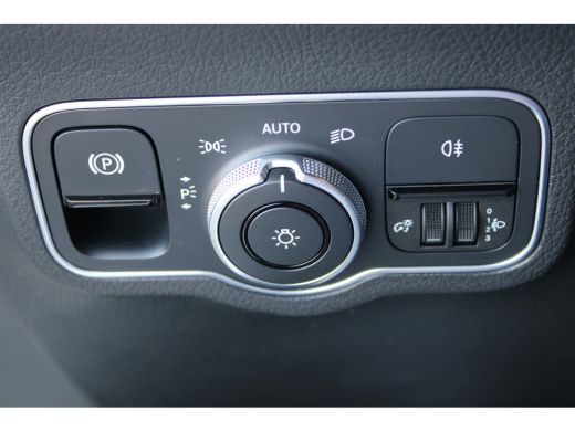 Mercedes-Benz B-Klasse 180 Business Solution | Achteruitrijcamera | Apple Carplay/Android Auto|telefoonintegratie premiu... ActivLease financial lease