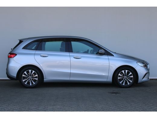 Mercedes B-Klasse Mercedes-Benz 180 Business Solution | Achteruitrijcamera | Apple Carplay/Android Auto|telefoonint... ActivLease financial lease