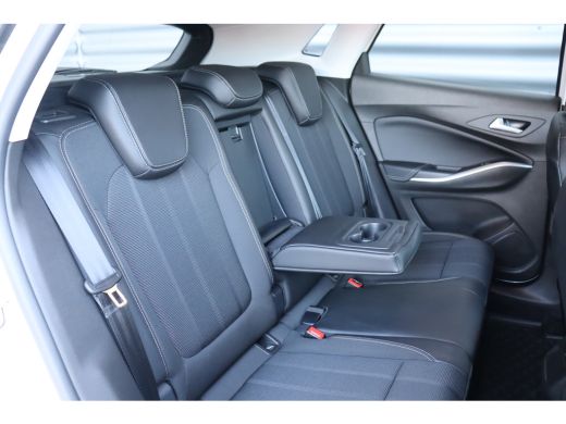 Opel Grandland Opel 1.2 TURBO 130PK LEVEL 4 GS AUTOMAAT / NAVI / LEDER / CLIMA / LED / PDC / AGR / 18" LMV / WIN... ActivLease financial lease