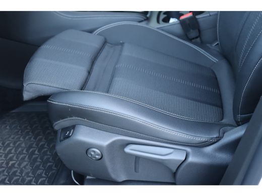 Opel Grandland Opel 1.2 TURBO 130PK LEVEL 4 GS AUTOMAAT / NAVI / LEDER / CLIMA / LED / PDC / AGR / 18" LMV / WIN... ActivLease financial lease