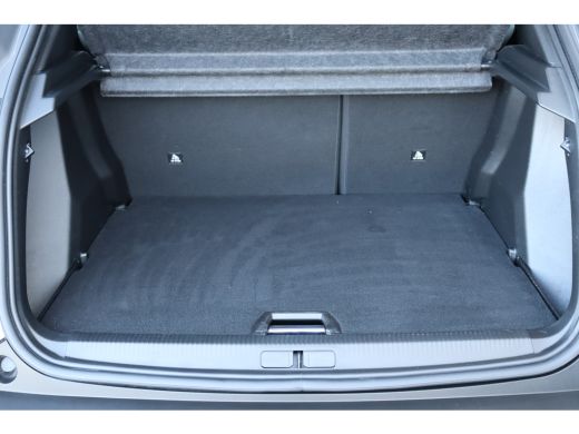 Peugeot 2008 Peugeot 1.2 PURETECH 130PK GT PACK AUTOMAAT / NAVI / LEDER / CLIMA / LED / PDC / 17" LMV / KEYLES... ActivLease financial lease