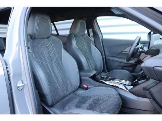 Peugeot 2008 Peugeot 1.2 PURETECH 130PK GT PACK AUTOMAAT / NAVI / LEDER / CLIMA / LED / PDC / 17" LMV / KEYLES... ActivLease financial lease
