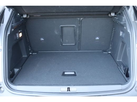 Peugeot 3008 Peugeot 1.2 PURETECH 130PK GT PACK AUTOMAAT / NAVI / LEDER / CLIMA / PDC / 19" LMV / CAMERA / BLA... ActivLease financial lease