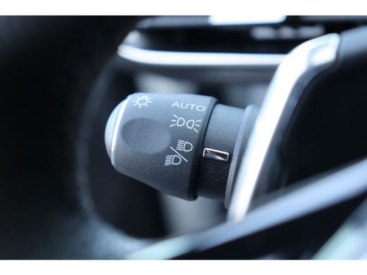 Peugeot 3008 Peugeot 1.2 PURETECH 130PK GT PACK AUTOMAAT / NAVI / LEDER / CLIMA / PDC / 19" LMV / CAMERA / BLA... ActivLease financial lease