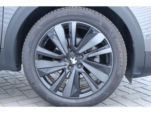 Peugeot 3008 1.2 PURETECH 130PK GT PACK AUTOMAAT / NAVI / LEDER / CLIMA / PDC / 19" LMV / CAMERA / BLACK PACK ... ActivLease financial lease