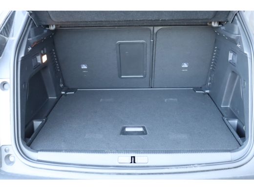 Peugeot 3008 1.2 PURETECH 130PK GT PACK AUTOMAAT / NAVI / LEDER / CLIMA / PDC / 19" LMV / CAMERA / BLACK PACK ... ActivLease financial lease