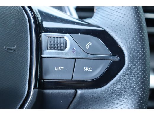 Peugeot 3008 1.2 PURETECH 130PK GT PACK AUTOMAAT / NAVI / LEDER / CLIMA / PDC / 19" LMV / CAMERA / BLACK PACK ... ActivLease financial lease