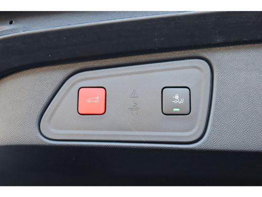 Peugeot 3008 Peugeot 1.2 PURETECH 130PK GT PACK AUTOMAAT / NAVI / LEDER / CLIMA / PDC / 19" LMV / CAMERA / BLA... ActivLease financial lease