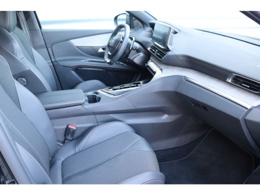 Peugeot 3008 Peugeot 1.2 PURETECH 130PK GT PACK AUTOMAAT / NAVI / LEDER / CLIMA / PDC / 19" LMV / CAMERA / BLA... ActivLease financial lease