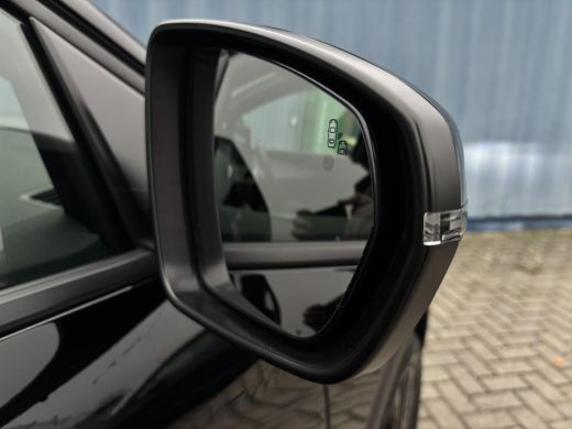 Peugeot 3008 Peugeot 1.6 HYbrid 225 GT | 19 inch lichtmetalen velgen 'San Fransico' | Achteruitrijcamera | App... ActivLease financial lease