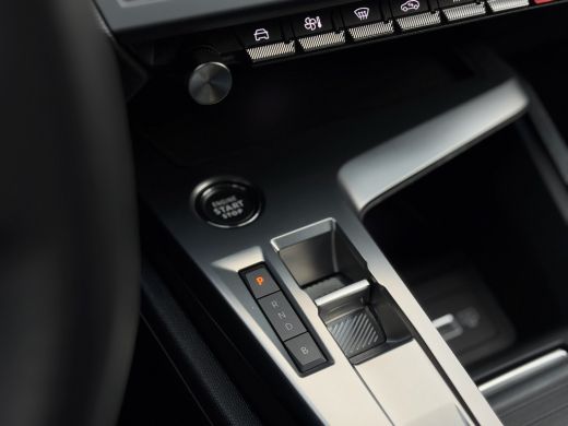 Peugeot 308 SW Peugeot 1.6 Plug-in Hybrid 180 Active Pack Business | AGR-bestuurdersstoel | Apple Carplay/And... ActivLease financial lease