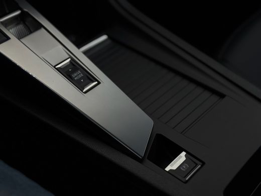 Peugeot 308 SW Peugeot 1.6 Plug-in Hybrid 180 Active Pack Business | AGR-bestuurdersstoel | Apple Carplay/And... ActivLease financial lease