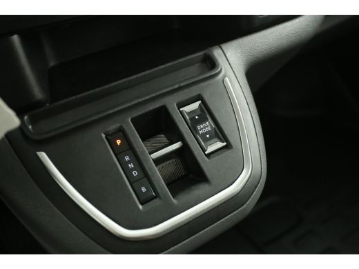 Peugeot e-Expert 75 kWh L2H1 | Gratis E-Step | Elektrisch | EMISSIEVRIJE ZONE | Automaat Airco 360 Camera Carplay ... ActivLease financial lease