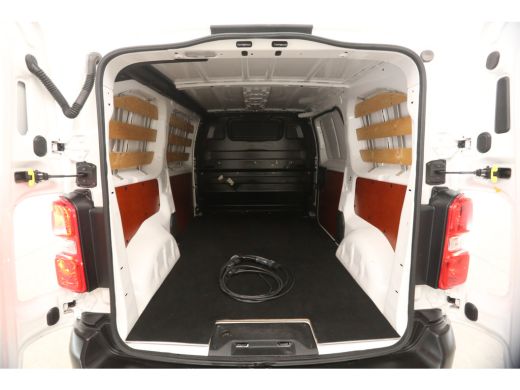 Peugeot e-Expert 75 kWh L2H1 | Gratis E-Step | Elektrisch | EMISSIEVRIJE ZONE | Automaat Airco 360 Camera Carplay ... ActivLease financial lease
