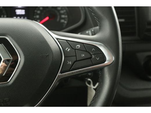 Renault Trafic 2.0 dCi T30 L2H1 Airco Cruise Carplay Parkeersensoren 3 Persoons Elektrpakket ActivLease financial lease