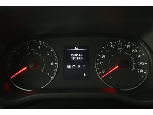 Renault Trafic 2.0 dCi T30 L2H1 Airco Cruise Carplay Parkeersensoren 3 Persoons Elektrpakket ActivLease financial lease