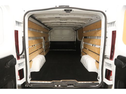 Renault Trafic 2.0 dCi T30 L2H1 Airco Cruise Carplay Parkeersensoren 3 Persoons Elektrpakket ActivLease financial lease