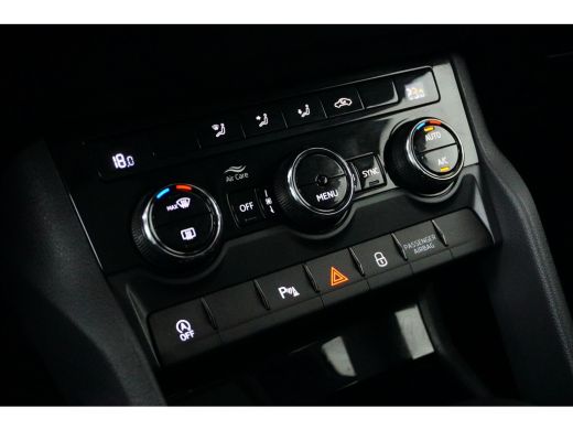 Skoda Karoq 1.5 TSI 150 pk ACT Business Edition 7-DSG | Panoramadak | Achteruitrijcamera | Apple carplay | ActivLease financial lease