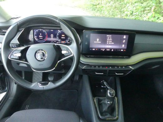 Skoda Octavia Combi 1.0 TSI 110PK Business Edition | TREKHAAK | LED | NAVI | PARKEERSENSOREN V+A | ActivLease financial lease