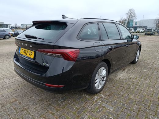 Skoda Octavia Combi Skoda 1.0 e-TSI Business Edition | Trekhaak | LED | Cruise | PDC V+A | Elek. Achterklep | C... ActivLease financial lease