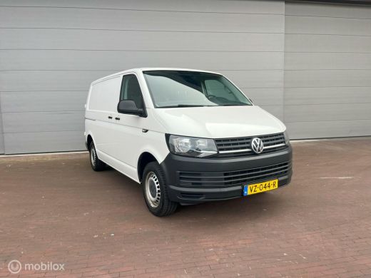 Volkswagen Transporter 2.0 TDI L1H1 Highli. EURO6 Navi Cruis ActivLease financial lease