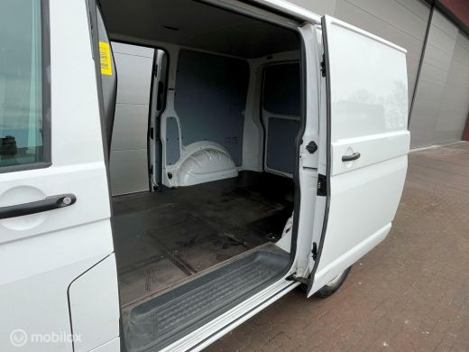 Volkswagen Transporter 2.0 TDI L1H1 Highli. EURO6 Navi Cruis ActivLease financial lease