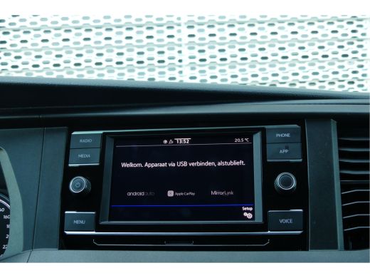Volkswagen Transporter | 6 persoons | Dubbele Cabine | Comfort line | Navi By App | Trekhaak | App Connect . ActivLease financial lease