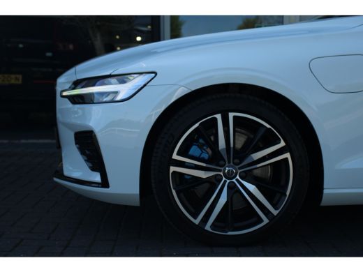 Volvo  V60 T6 Recharge AWD R-Design | Adaptive cruise | Harman/Kardon | Camera | Climate-Pack | 19-inch | BLIS ActivLease financial lease