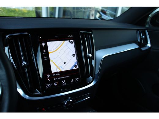 Volvo  V60 T6 Recharge AWD R-Design | Adaptive cruise | Harman/Kardon | Camera | Climate-Pack | 19-inch | BLIS ActivLease financial lease