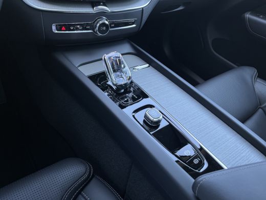 Volvo  XC60 Volvo 2.0 T8 Plug-in hybrid AWD Inscription | Trekhaak | HUD | Memory | Harman Kardon | ActivLease financial lease