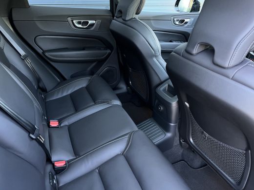 Volvo  XC60 Volvo 2.0 T8 Plug-in hybrid AWD Inscription | Trekhaak | HUD | Memory | Harman Kardon | ActivLease financial lease