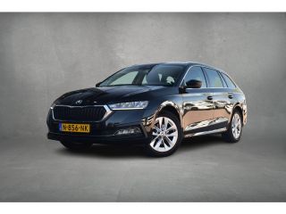 Skoda Octavia Combi 1.5 TSI First Edition | Trekhaak | CarPlay | Stoelverw. | Camera