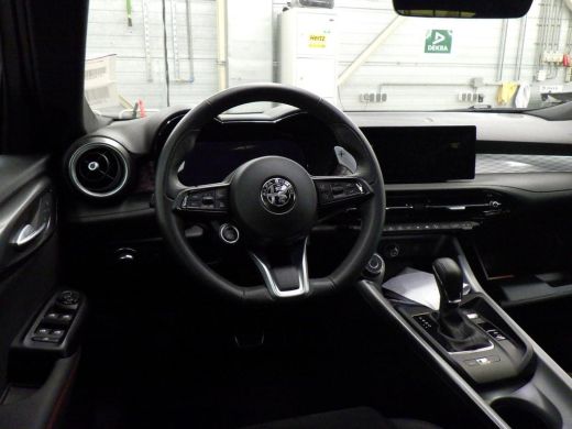 Alfa Romeo Tonale Alfa Romeo 1.5T Hybrid Edizione Speciale | Airco (automatisch) | Alcantara bekleding | Autonomous... ActivLease financial lease