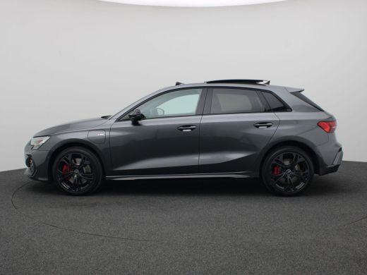 Audi A3 Sportback 45 TFSI e S edition Competition 272PK S-Tronic Led matrix, adaptive cruise, panoramadak... ActivLease financial lease