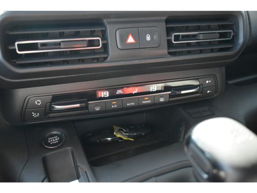 Fiat Doblò 1.5 BlueHDi 100 S&S L1 1000kg | Stuur/Stoelverwarming | Betimmering | Voorruitverwarming | Parkee... ActivLease financial lease